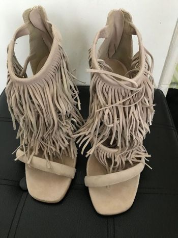 Chaussures d’été à frange à talon pointure 38