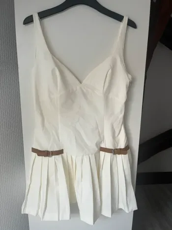 Robe effet jupe plissée