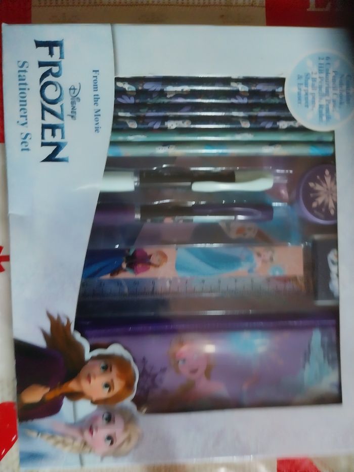 Set fourniture scolaire reine des neige - photo numéro 3