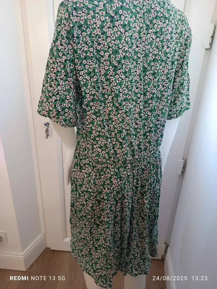 Magnifique robe verte fleurie Kiabi taille L - photo numéro 5