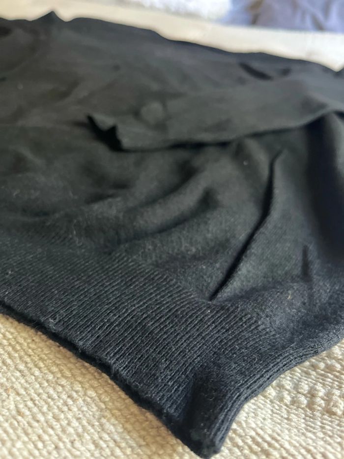 Petit pull noir - photo numéro 3