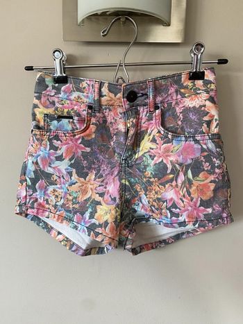 Short bershka T32