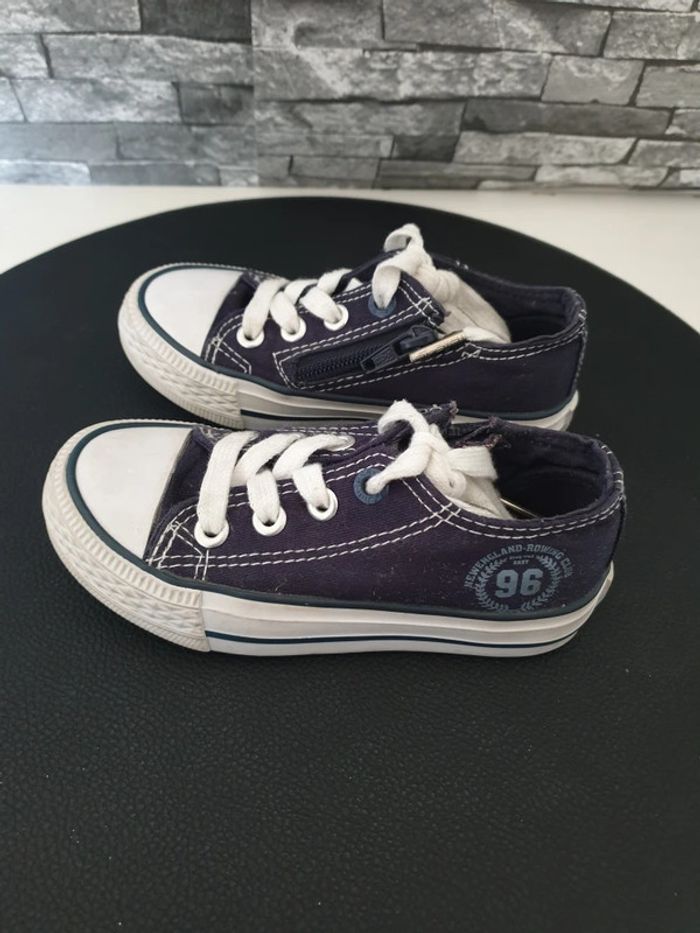 Chaussure en toile pointure 26 - photo numéro 5
