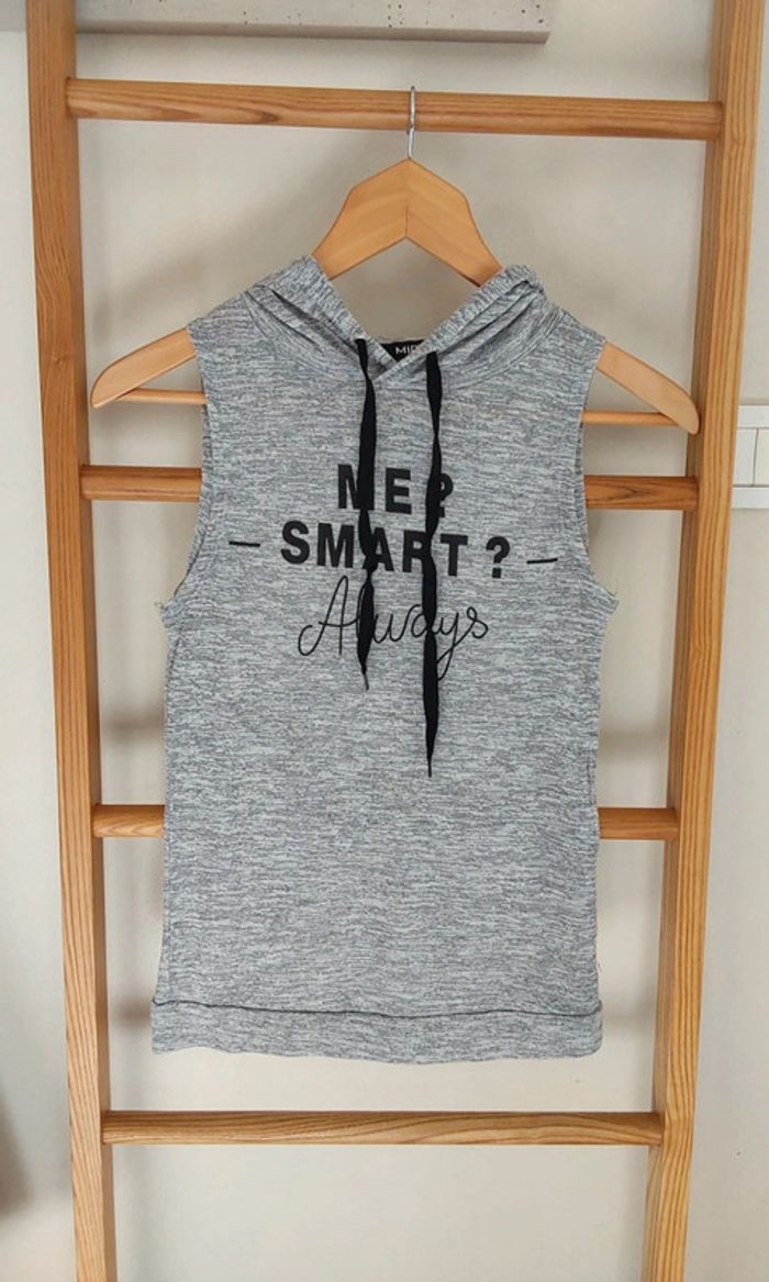 Blouse débardeur sans manche avec capuche T 34 - photo numéro 2