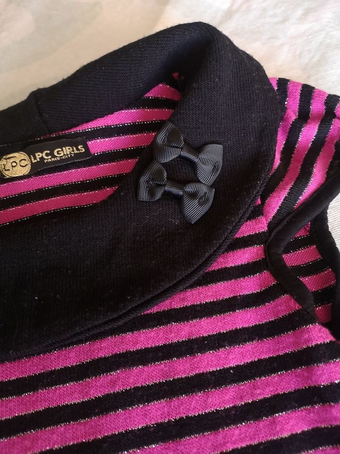 Lots de 6 tee-shirts manches longues plus un sweat à capuche plus une robe plusieurs marques taille 8ans - photo numéro 6