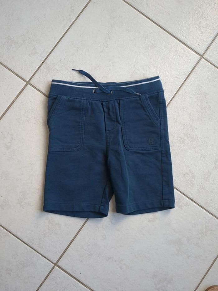 Short bleu foncé garçon 3 ans