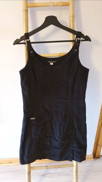 Petite robe noire en velours Naf Naf