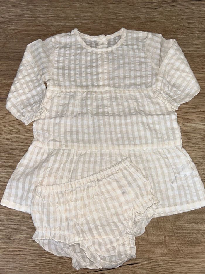 Robe taille 6/9mois