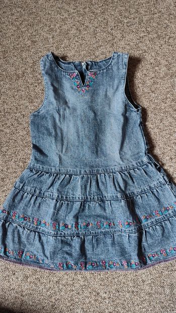 Jolie robe en jeans 5 ans