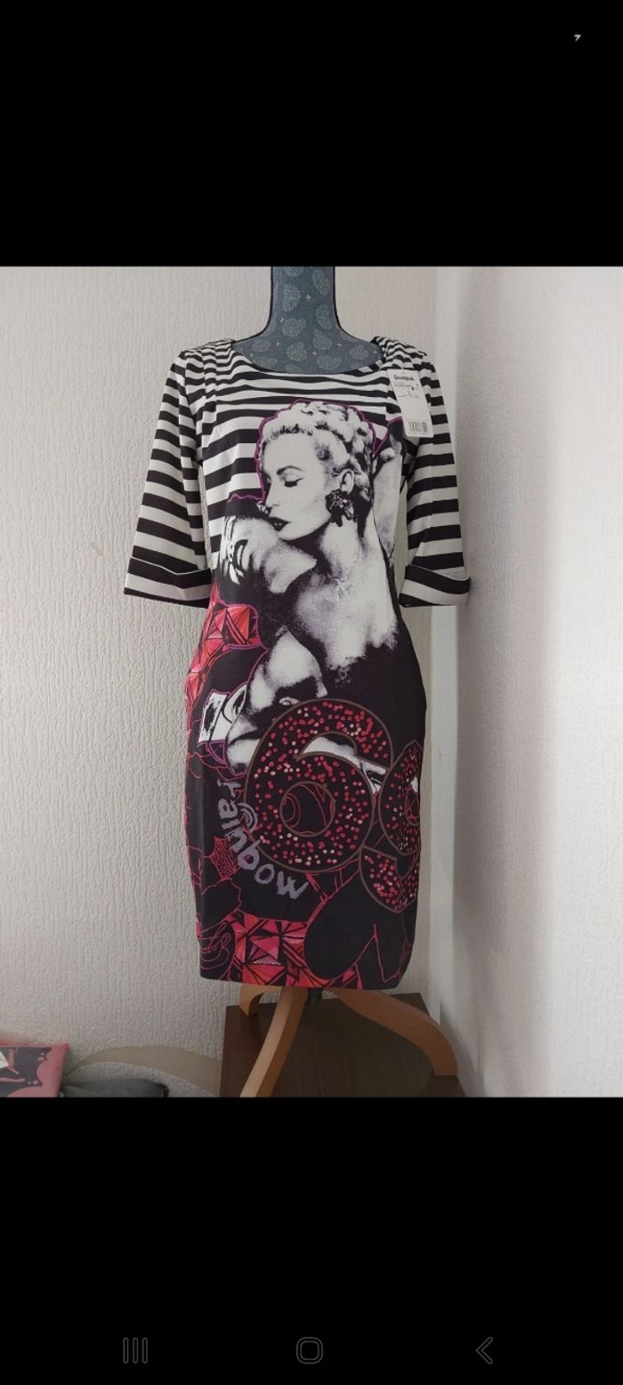 Robe NEUVE Desigual - Taille L