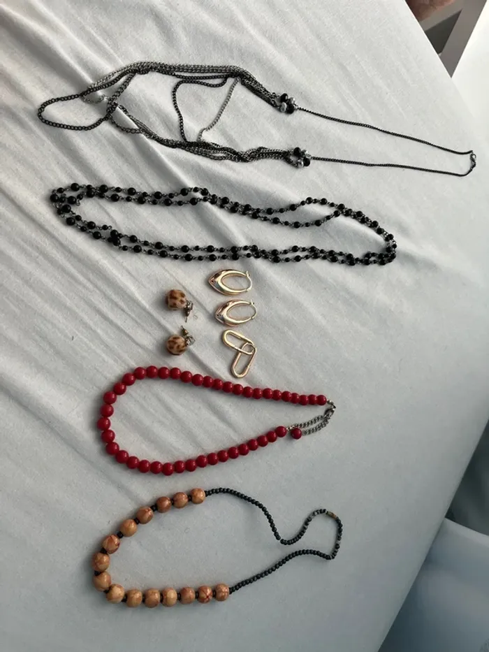 Lot bijoux