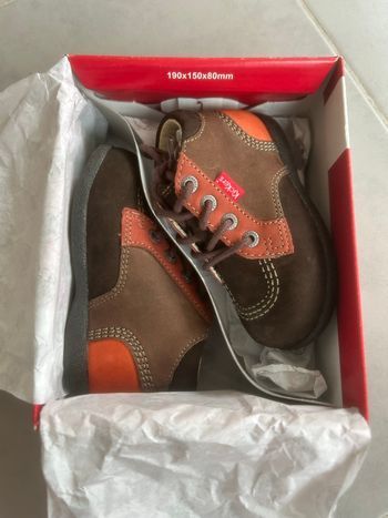 Kickers neuves pointure 22