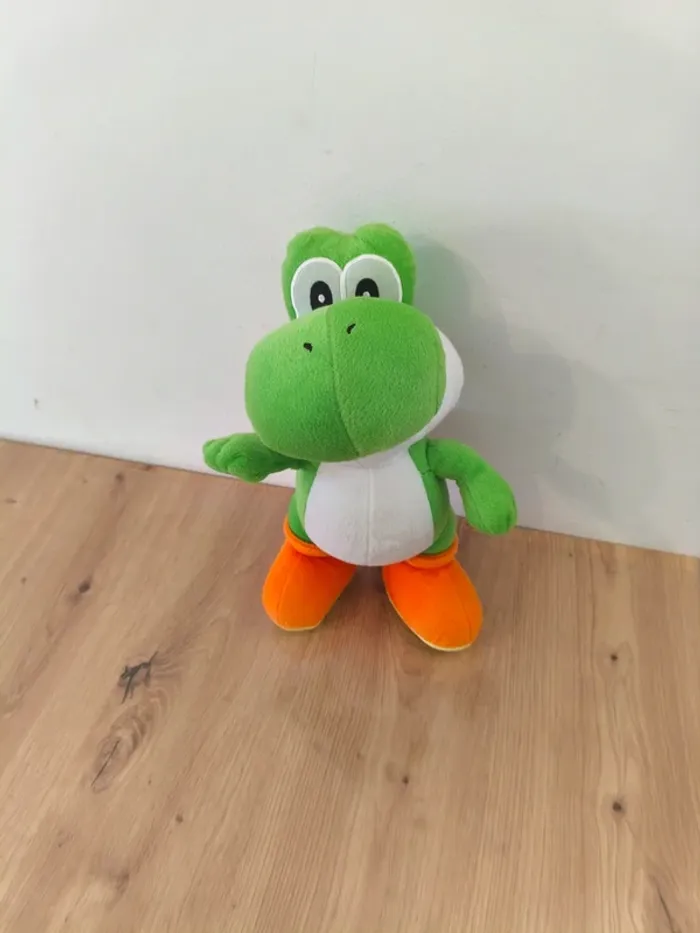Peluche Yoshi 30 cm Nintendo - photo numéro 2