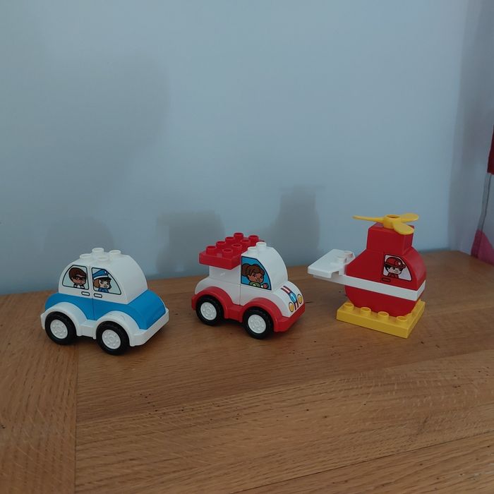 Lot 3 Lego Duplo - réf 10860 - 60275 - 10957