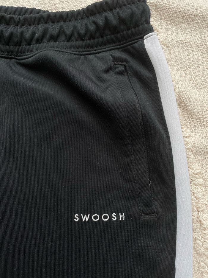 Jogging Nike Swoosh taille M - photo numéro 5