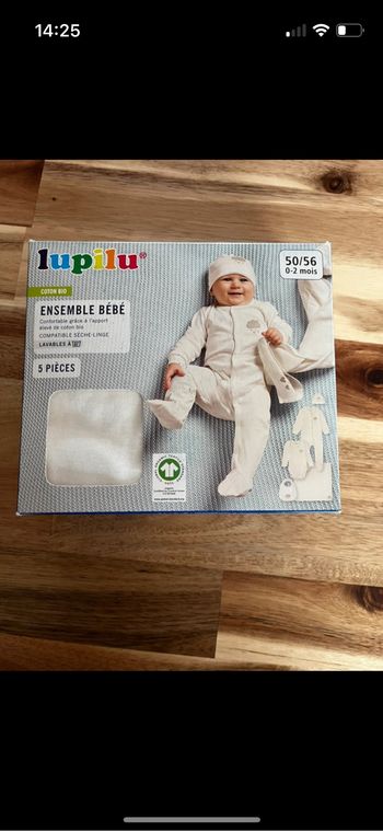 Ensemble naissance bébé
