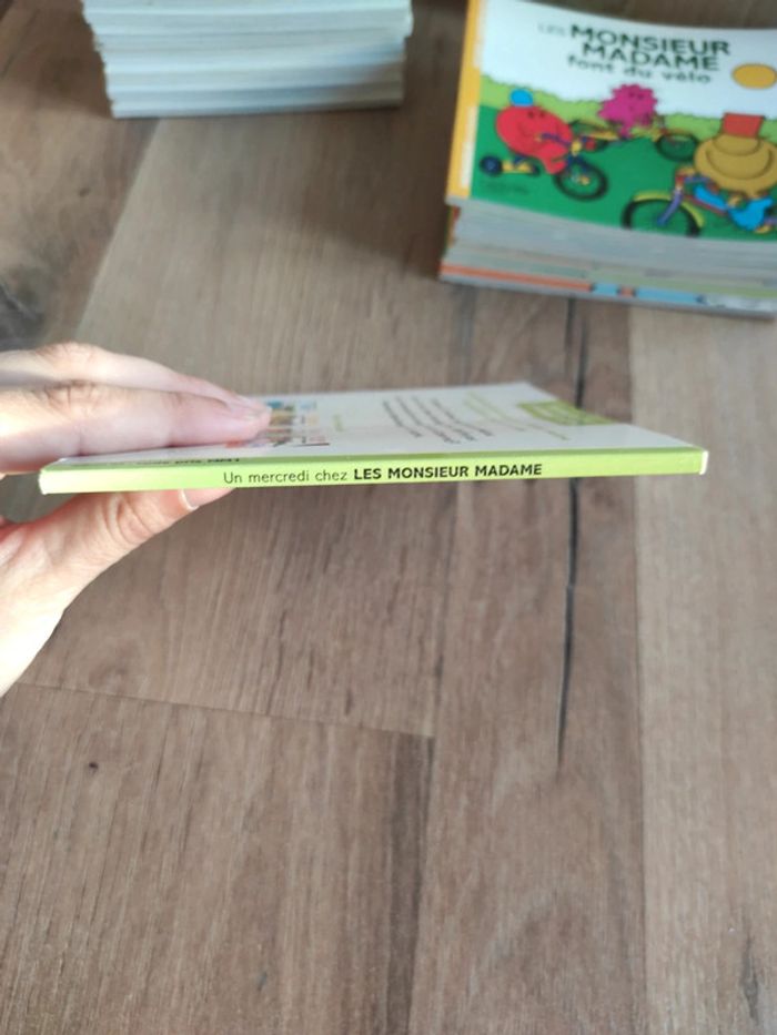 Livre : Un mercredi chez les Monsieur Madame - photo numéro 3