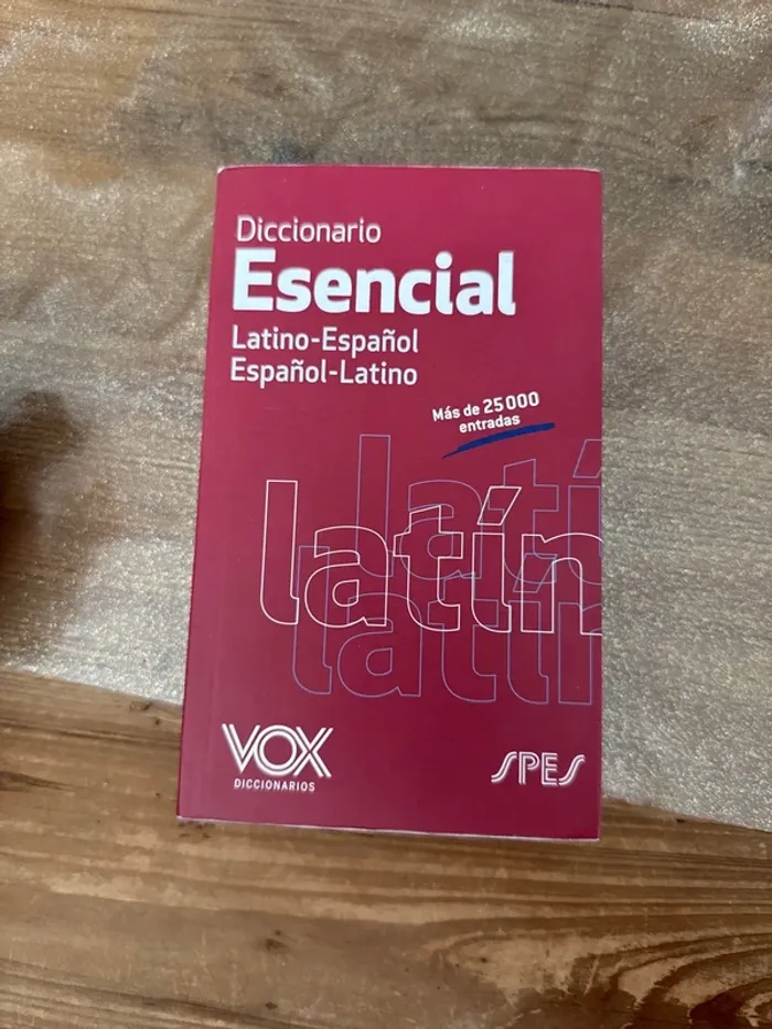 Diccionario esencial latino- español español-latino