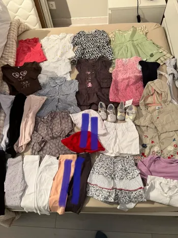 Lot vêtements fille 12 mois