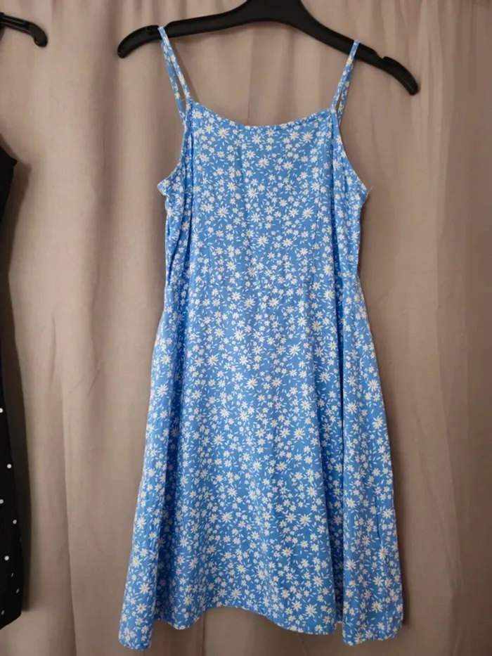 Lot 3 robes primark 8-9ans - photo numéro 8