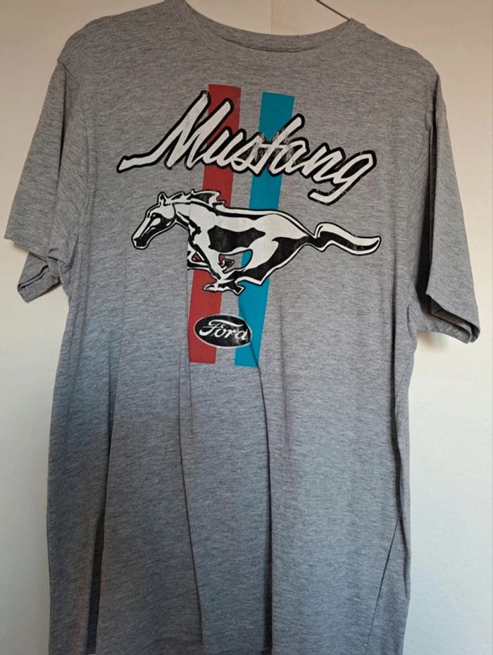 T-shirt Ford mustang