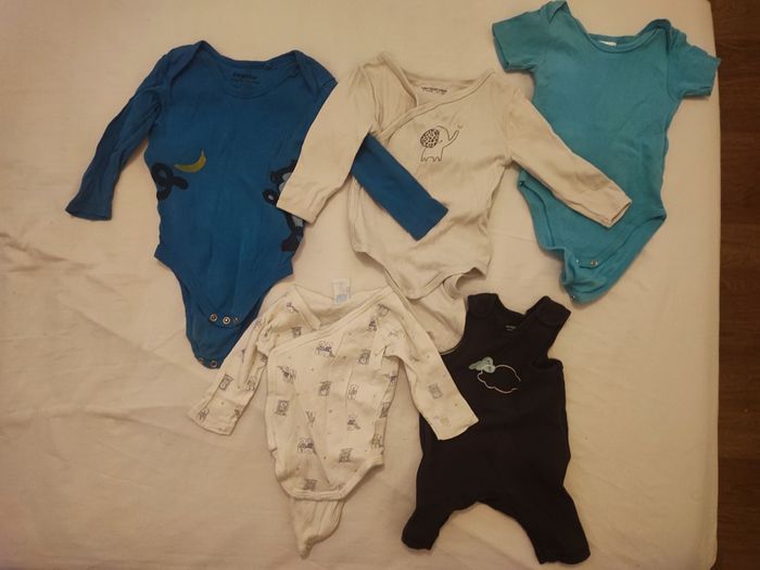 Vêtements pour bébé garçon entre 2 mois et 1 an - photo numéro 6