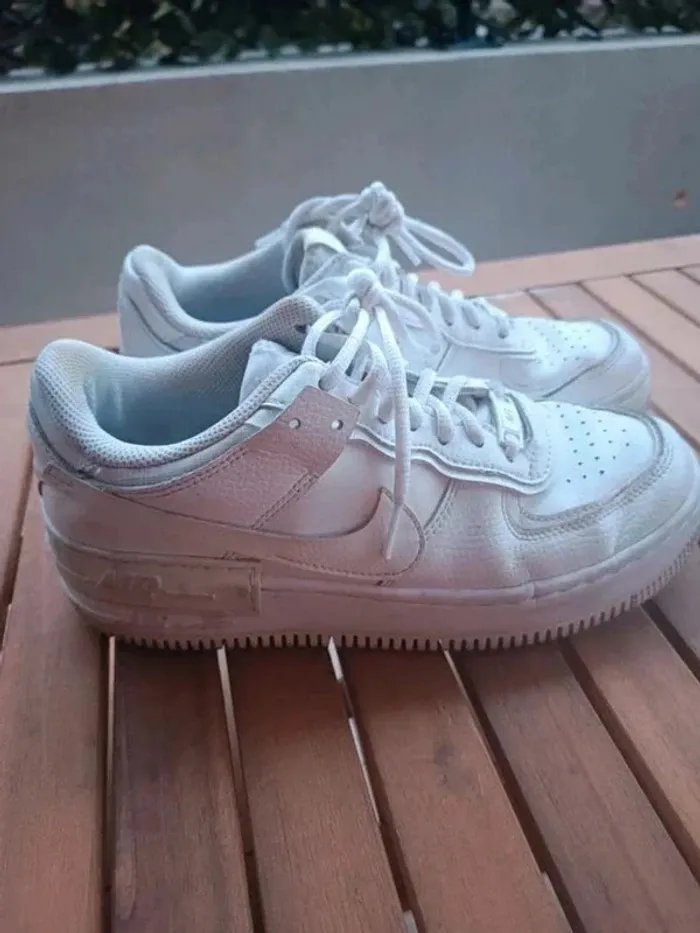 Baskets Nike air force one femme pointure 39 - photo numéro 2