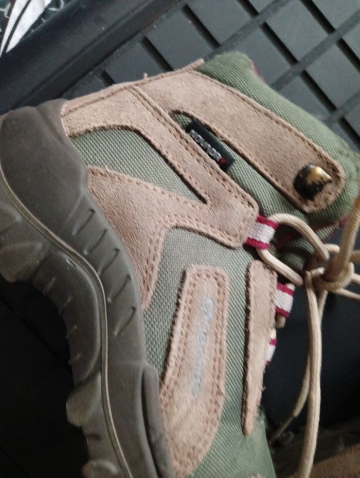 Chaussures Decathlon taille 28 - photo numéro 5