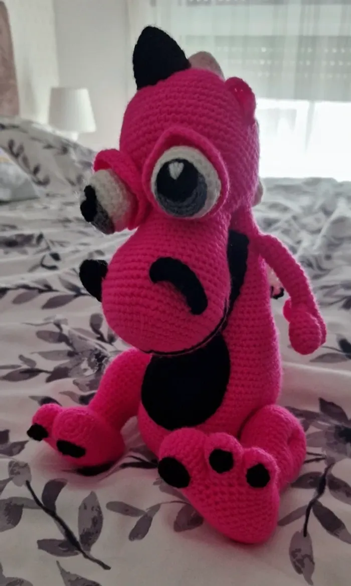 Peluche crochet dragon rose