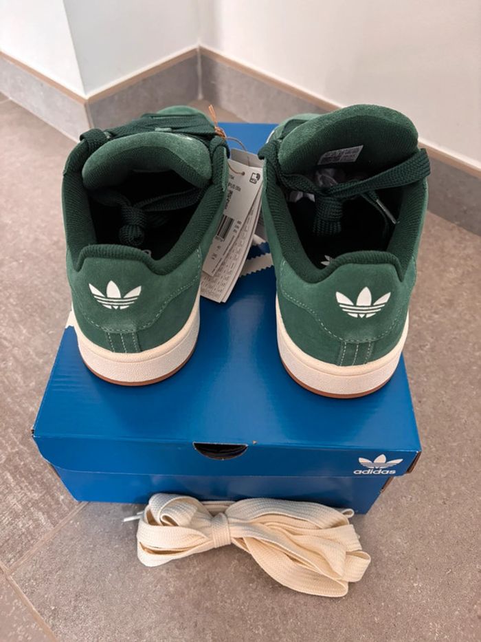 Baskets Adidas campus Neuves Taille 40 - photo numéro 3