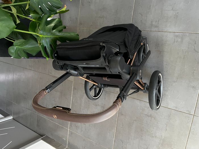 Poussette Priam 3 Cybex Rosegold et noire - photo numéro 6
