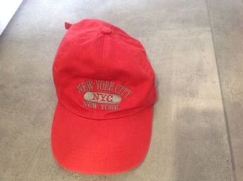 Casquette rouge New York taille ajustable