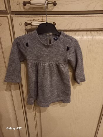 Robe grise à longues manches