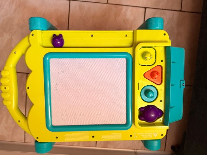 Pousse pousse bébé, table d’activité