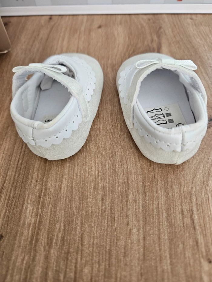 Ballerines blanches neuves T17 - photo numéro 3