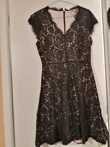 Robe dentelle noire S