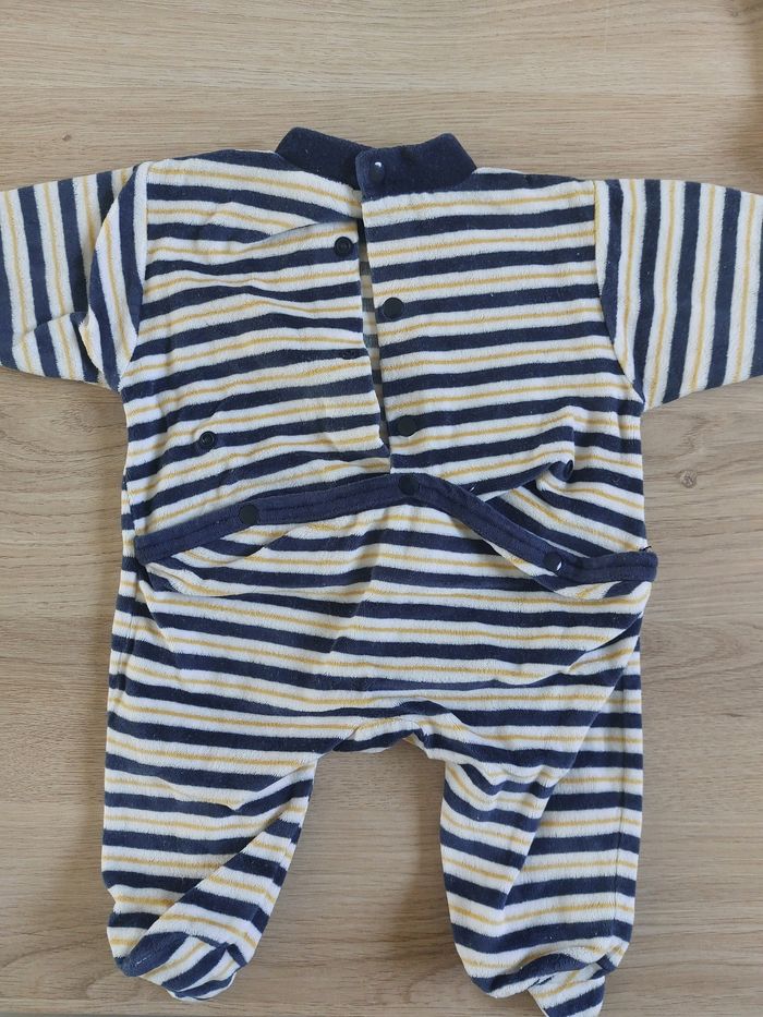 Lot 3 pyjamas 1 mois - photo numéro 5