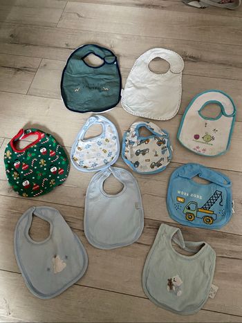 Lot de 10 bavoirs