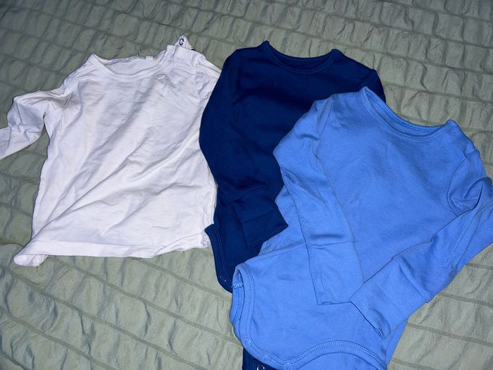 Vêtements 9 mois - photo numéro 3