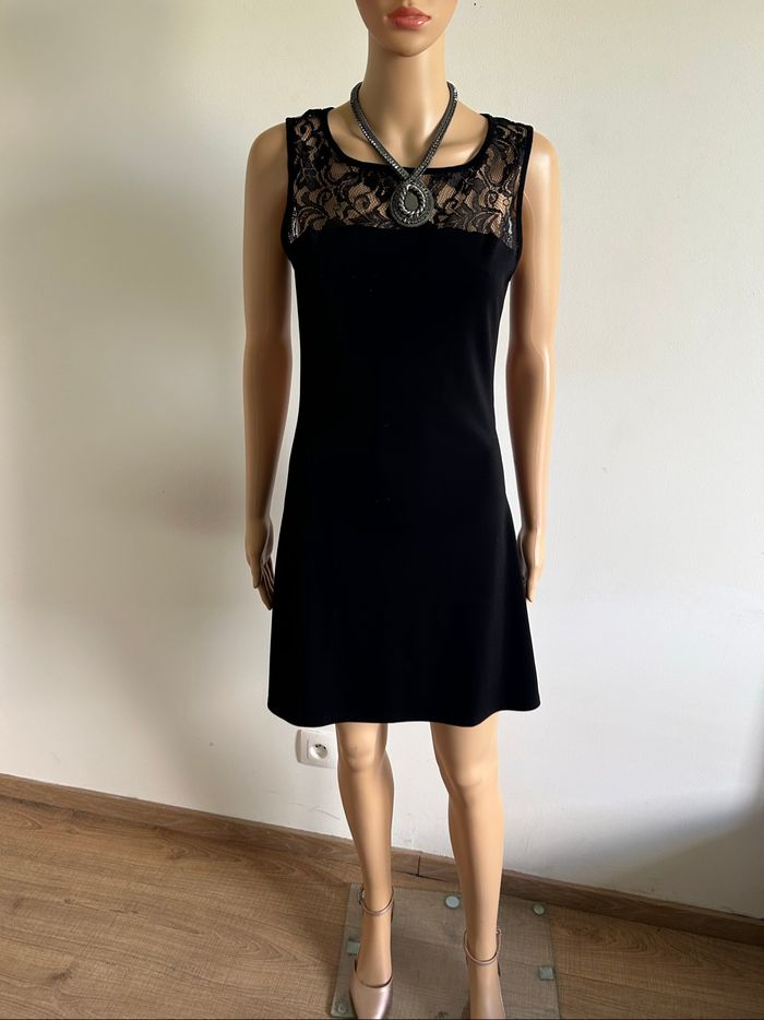 Robe noire sans manches avec dentelle Morgan taille S excellent état - photo numéro 3