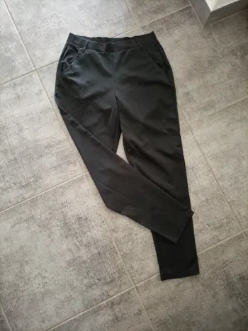 Pantalon ajusté noir