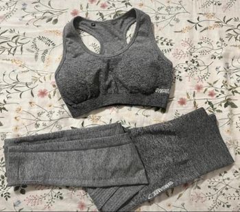 Ensemble sport gym shark