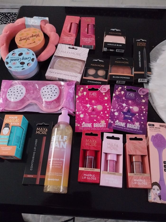 Lot maquillage neuf - photo numéro 2
