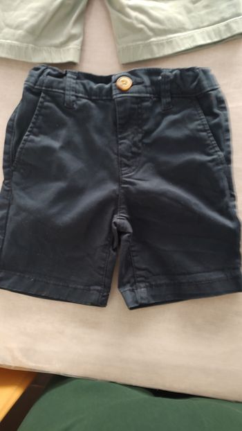 Bermuda garçon Kiabi, coupe regular, taille 5 ans.