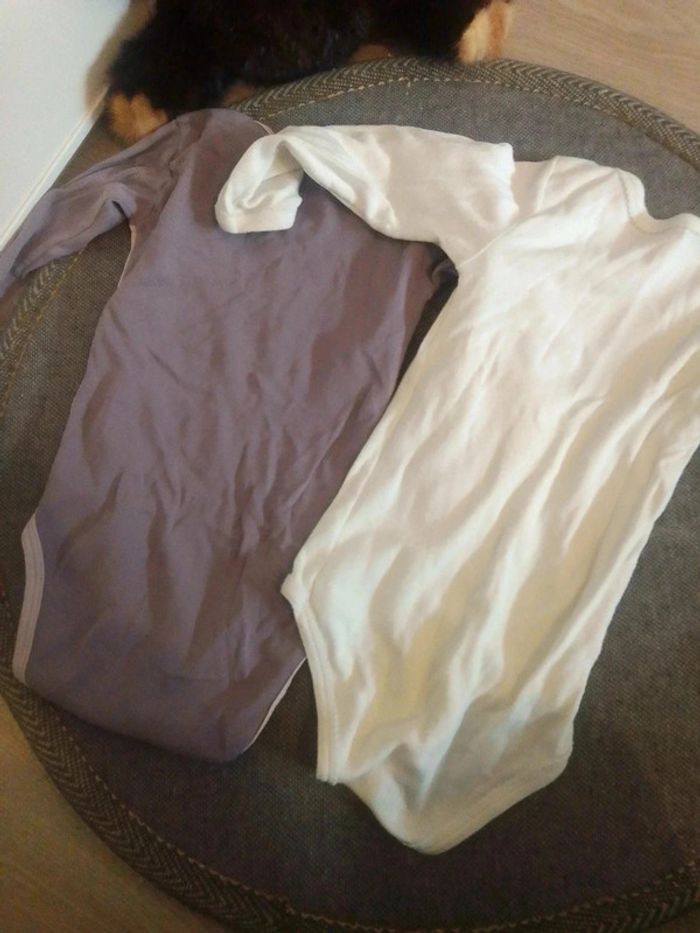 Lot 2 bodies 2 ans fille - photo numéro 6