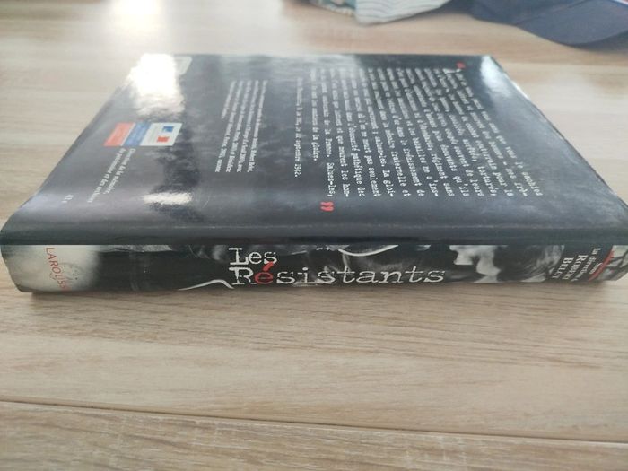 Livre Les Résistants - photo numéro 3