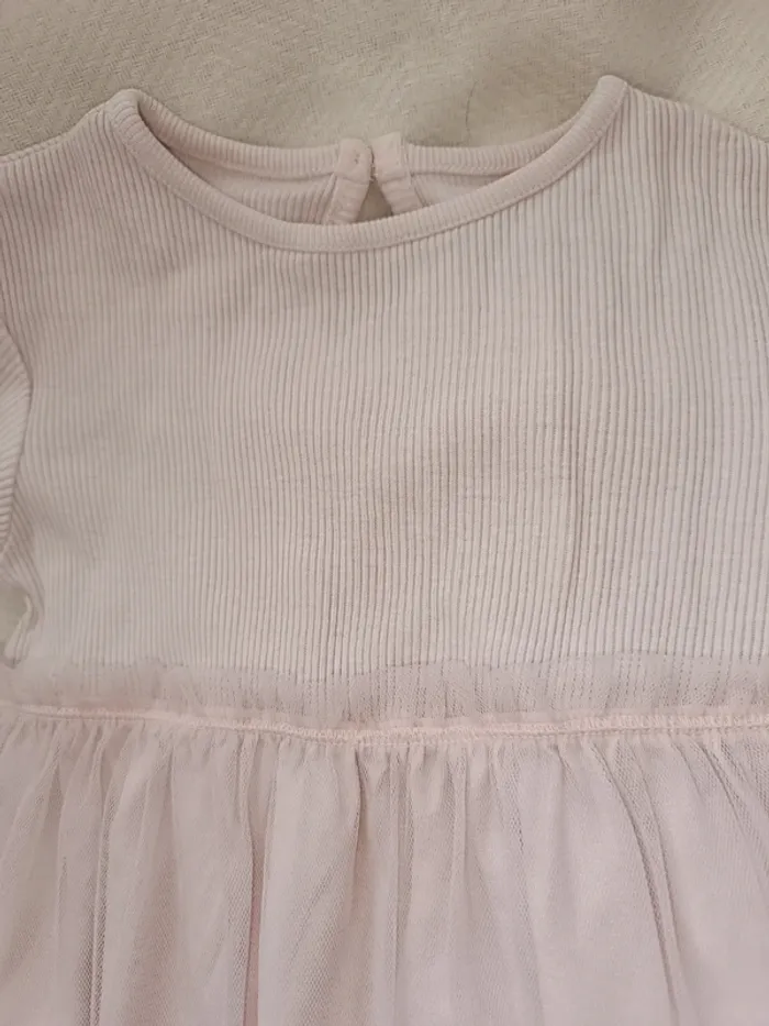 🎀 jolie robe rose Kiabi avec tulle taille 18 mois 🎀 - photo numéro 2