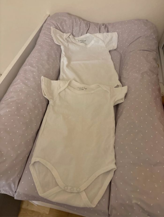 Lot de bodies  blanc bébé - photo numéro 2