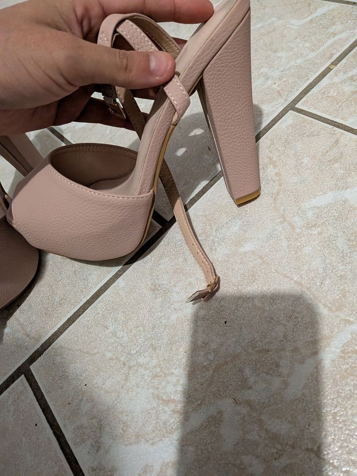 Talons rose simili cuir - photo numéro 2