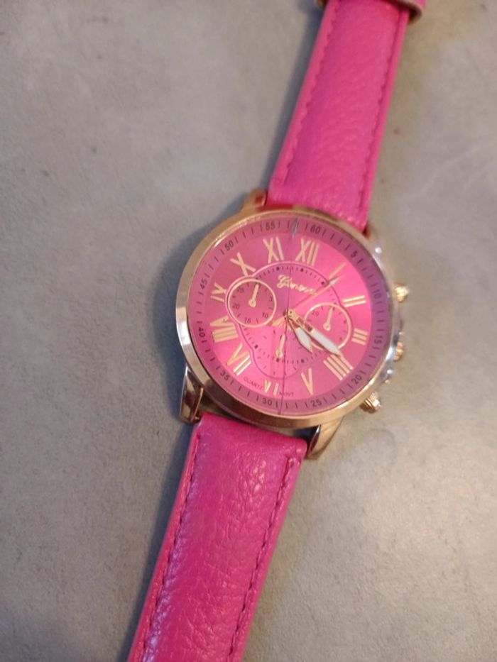 Montre rose - photo numéro 2